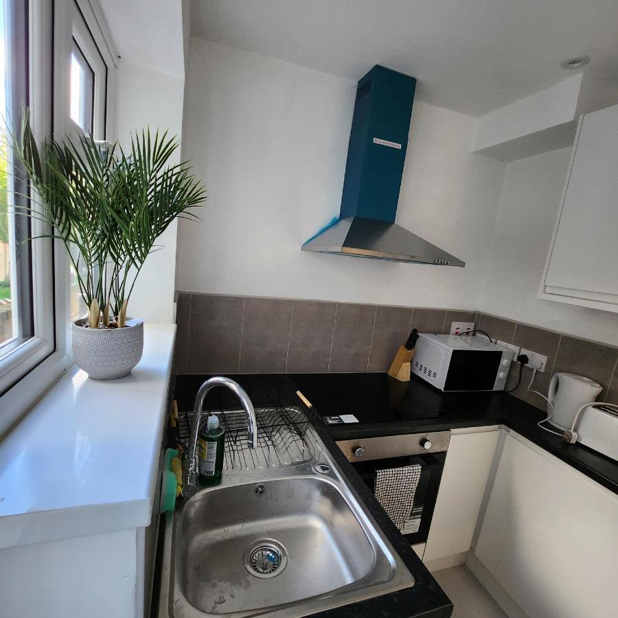 Comfy Diamond Ensuite Room Maidstone With Free Parking And Speedy Wifi Exterior foto
