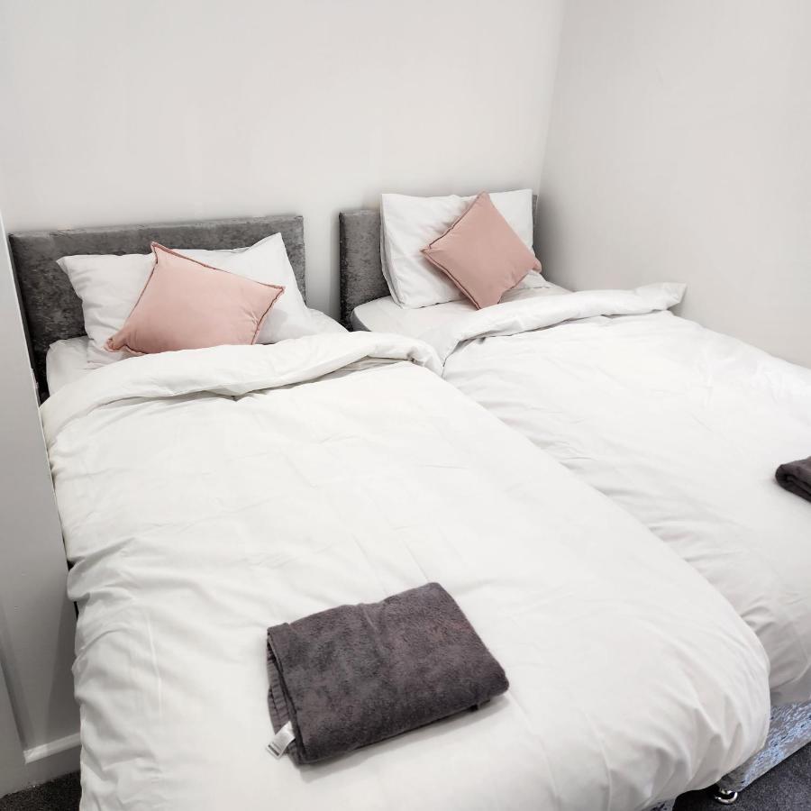 Comfy Diamond Ensuite Room Maidstone With Free Parking And Speedy Wifi Exterior foto